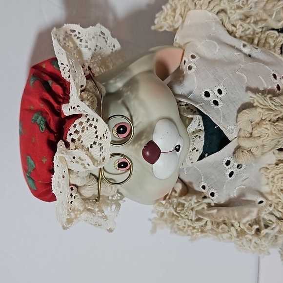 House of Lloyd VTG Christmas Around the World Grannie Flo Bunny Red Green - Picture 2 of 10